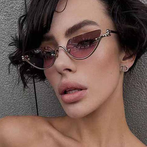 Vente en gros Lunettes de soleil rétro œil de chat demi-monture pour femmes Fashion Hip Hop Vintage Metal Frame Black <span class=keywords><strong>Pink</strong></span> Custom Logo - Product Image 4