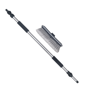 Spazzola per la pulizia dell'auto con manico allungabile in alluminio nero per la manutenzione del veicolo - Product Image 1