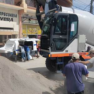 Camion malaxeur à béton autochargeur Aimix de 4 mètres cubes par lot au Guatemala - Product Image 5