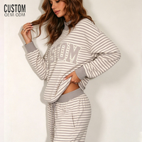 Ensemble décontracté pour femme : Sweat-shirt oversize à col montant avec broderie patchwork et imprimé rayé, et pantalon assorti