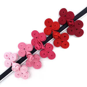 Tissu doré trois boutons de <span class=keywords><strong>roulette</strong></span> faits à la main Cheongsam bouton de chemise Style ethnique invitation de mariage bouton de boîte-cadeau - Product Image 1