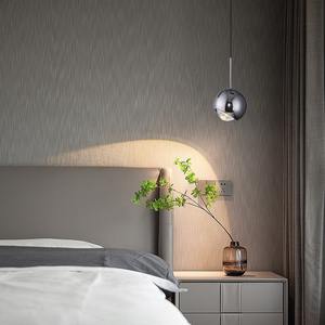Luminaire suspendu de chambre à coucher moderne et minimaliste de luxe, design haut de gamme avec angle réglable et cordon long pour l'éclairage de chevet - Product Image 1