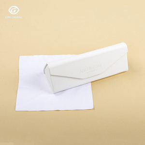 Haute qualité blanc lunettes accessoires lunettes coffret ensemble étui en cuir PU souple optique lunettes étuis paquet Logo personnalisé - Product Image 3