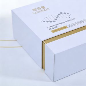 Scatola di Imballaggio Cosmetico di Lusso Personalizzata in Carta Rigida con Foglia d'Oro Bianca e Vassoio Interno per Siero Essenziale e Fiale per la Cura della Pelle - Product Image 6
