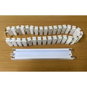 Organizador de Cables Magnético Vertical en Forma de Serpiente, de ABS, Ajustable, para Debajo de la Mesa, Bandeja para Gestión de Cables - Product Image 1