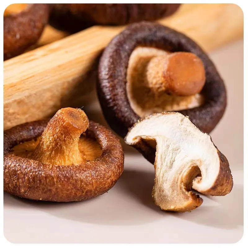 DETAN экспорт здоровые закуски Хрустящие вкусные грибы шиитаке ломтики шиитаке Хрустящие для продажи