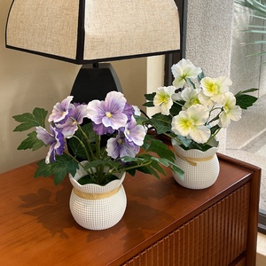 Vente en gros 2025 Nouveaux pots de fleurs artificielles <span class=keywords><strong>iris</strong></span> pour extérieur, fausse verdure, décoration intérieure, aménagement paysager de jardin, salon, mariage, résistant aux UV - Product Image 1