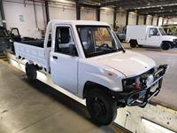 Camioneta Eléctrica Fabricada en China, Baja Velocidad, Gran Oferta, Mini Camión con Barandas, Vehículo Usado, 1 Camioneta Eléctrica 4x4