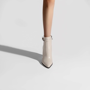 <span class=keywords><strong>Bottines</strong></span> à talon épais et bout pointu pour femmes, chaussures en <span class=keywords><strong>cuir</strong></span> froissé avec sangle à boucle pour le bureau et les soirées - Product Image 4