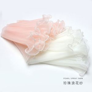 Matériel d'emballage pour bouquets floraux DIY en organza plissé ondulé style coréen avec bordure perlée, en papier synthétique recyclable - Product Image 1