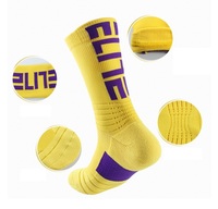 Chaussettes de sport en tissu éponge SOXTOWN Elite, faible MOQ, logo personnalisé, super chaussettes de course, de cyclisme, athlétiques, de basket-ball pour hommes, imperméables, automne