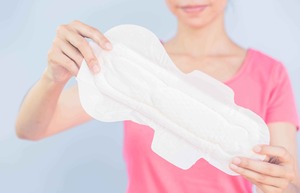 Toallas sanitarias ultrafinas de alta demanda para mujeres, con sensación suave y seca, productos de higiene menstrual disponibles a un precio razonable. - Product Image 5