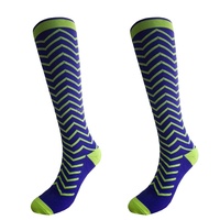 Chaussettes de compression au genou en tricot personnalisé 15-20mmhg 20-30mmhg Chaussettes de sport d'entraînement de compression pour hommes femmes