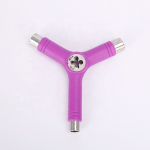 Herramienta en Forma de Y de Plástico o Metal 5/16 NF24 para Monopatín y Longboard, Herramienta para Patinar con Logotipo Personalizado, Herramientas para Skateboarding - Product Image 4