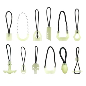2025 Custom logo Night Light Tactical Functional Backpack Accessory Outdoor Rope Luminous Zipper Pull Puller Head Pendant