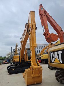 Excavatrice Hyundai 220 d'occasion modèle 2020 Pompe à engrenages pour moteur PLC 20 tonnes Shanghai Showroom - Product Image 4