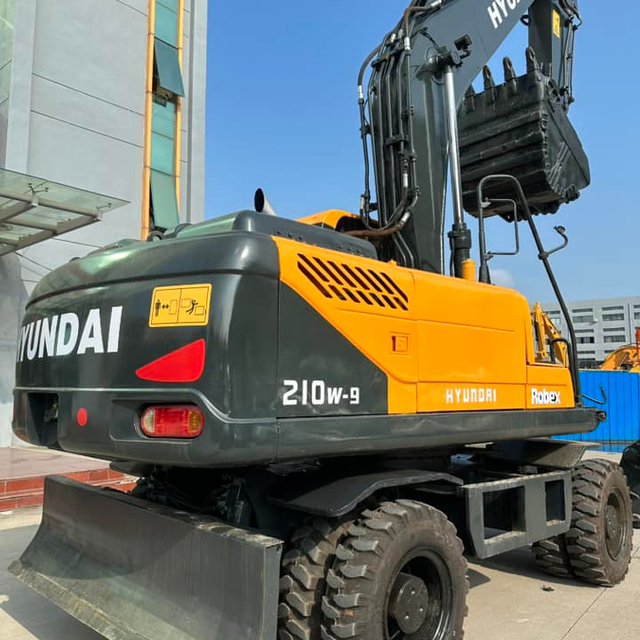 Used Hyundai 210w Wheel Excavator 210w-9 Excavators for Sale 21 Ton Excavator With Tires