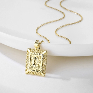 Collar con Colgante de Letra Inicial Chapado en Oro de 18k de Acero Inoxidable con Monograma Cuadrado de la A a la Z para Hombre y Mujer - Product Image 5