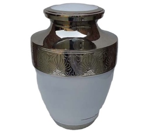 โกศใส่เถ้ากระดูกและโกศสำหรับงานศพสีดำแกะสลักพร้อมสายคาด - Product Image 1