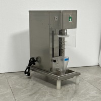 Hoge productiviteit commerciële ijsmixermachine, automatische roestvrijstalen swirl-mixmachine voor fruit, yoghurt en ijs.