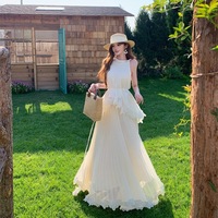 Ensemble de style vacances à la plage à la française pour femmes, robe douce d'été couleur pêche avec décolleté en dentelle et patchwork