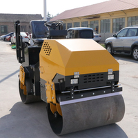 Rouleau vibratoire à double tambour Lander LDYL-2TON de 2 tonnes avec moteur et pompe, fourni par l'usine