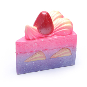 Jouet anti-stress en mousse PU en forme de gâteau triangulaire, de crème glacée ou de gâteau, de haute qualité, aspect alimentaire - Product Image 3