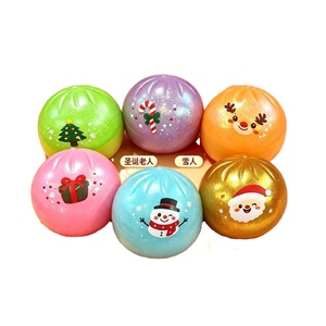 Juguete de simulación de bollo navideño de alta calidad para amasar con maltosa y aliviar el estrés, con función de apretar y generador de gases. - Product Image 1