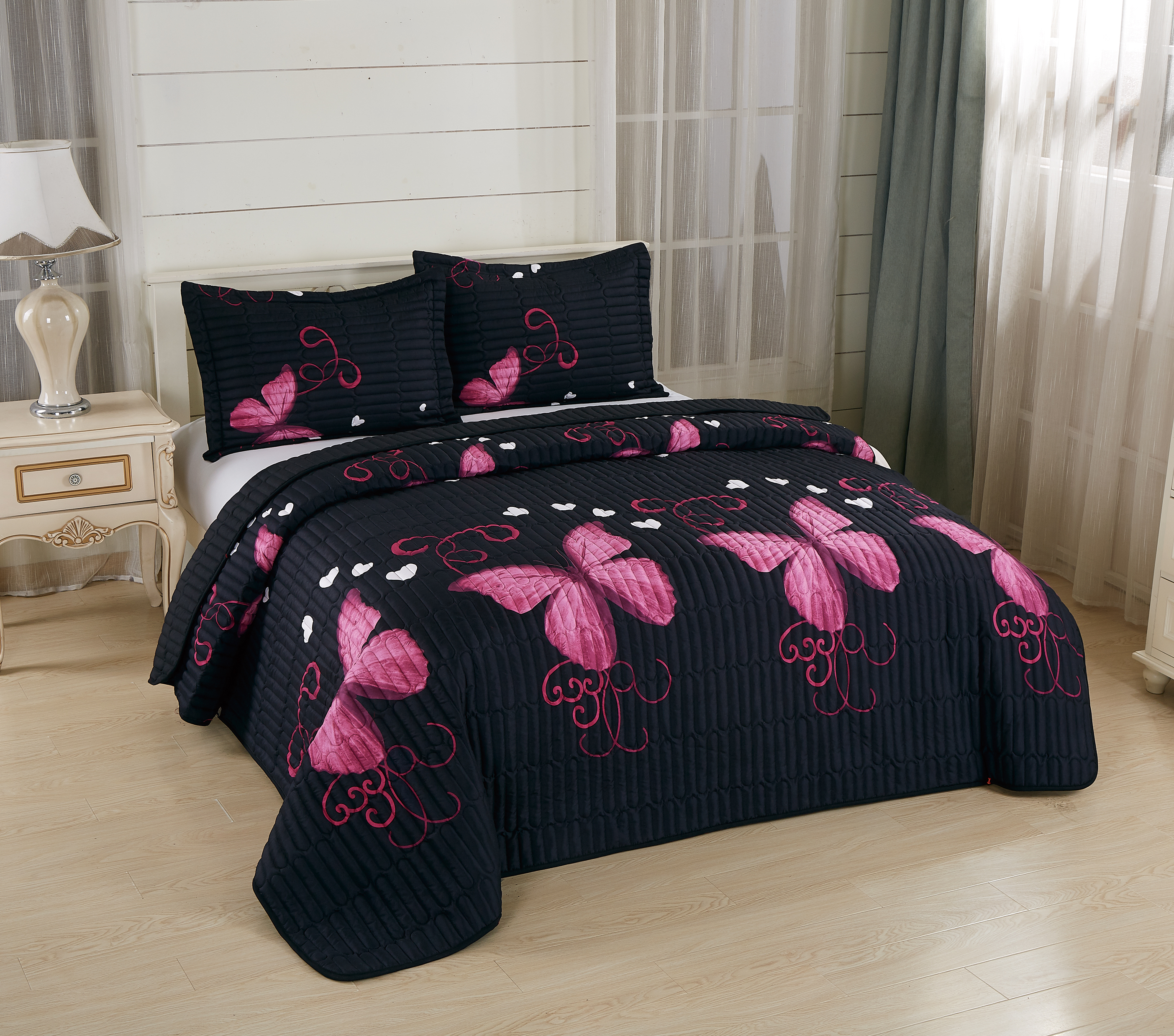 ผีเสื้อสีชมพู