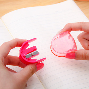 Deli Pencil Sharpener 0578 Manual Plastic Geometric Design For Children School Use - Product Image 5