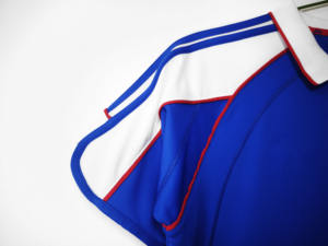 Groothandel 2000 Vintage Voetbal Truien Custom Japanse Klassieke Shirts Met Teamnaam 100% Polyester Topvoorraad - Product Image 3