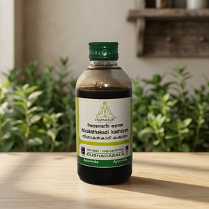 Huile ayurvédique Chamakkatt Herbal Nisakathakadi Kashayam, soutien immunitaire, soins de santé, certifiée ISO, 200 ml, durée de conservation de 2 ans - Product Image 3