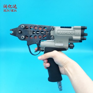 C760A C17 Pistolet à clous pneumatique à SC-660 avec agrafe de serrage et de clipsage Outil à anneau de porc pour diverses applications de pistolet à clous - Product Image 1