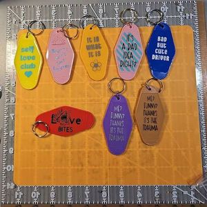 New Vintage Design Motel Keychain Keyring Print Blank Keychains <b>Custom</b> Logo Plastic Room Number Hotel <b>Key</b> Chain - Product Image 4