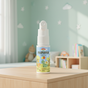 Dinoganic Propokids Spray buccal rafraîchissant (Fraise) 15 ml Produit de Thaïlande - Product Image 1