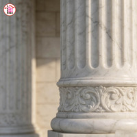 Colonnes en marbre sculptées sur mesure avec statues - Piliers en pierre ornés pour portique de villa de luxe et entrée de villa