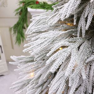 Árboles de Navidad de PVC de Boutique en Oferta, con Luces y Decoración Blanca - Product Image 3