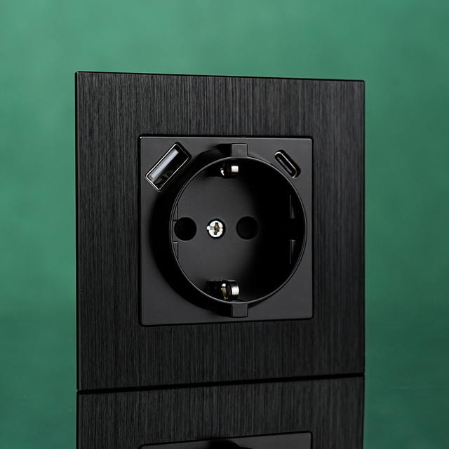 Wall Socket EU Socket With Type-c USB Charging Ports Double Power Outlets Electric Sockets 16A CE RoHS Emc