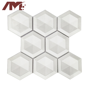 Chine élégant en gros blanc piscine marbre <span class=keywords><strong>hexagone</strong></span> <span class=keywords><strong>géométrie</strong></span> céramique pierre mosaïque carreaux pour salle de bain toilettes mosaïques - Product Image 1