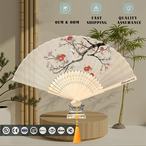 Abanico Plegable de Bambú de 21 cm al por Mayor con Logo Personalizado Impreso Nuevo Estilo DIY para Recuerdo de Boda o Regalo Promocional - Product Image 1