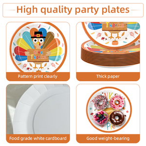 Joli ensemble de vaisselle de fête de Thanksgiving : assiettes, gobelets et serviettes en papier motif dinde, colorées, pour événements festifs - Product Image 2