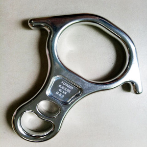 Descensor de Acero Forjado en Forma de 8, 9000 Libras, 40 kN, Equipo de Escalada - Product Image 1