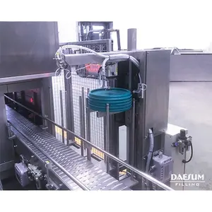 Automatic screwing lids machine for cans