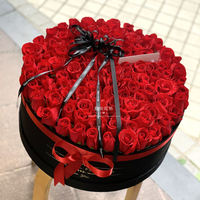 Gâteau en carton imprimé de luxe et fleurs Surprise Heart 2 tailles noir Saint Valentin cadeau de fête des mères