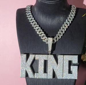 Colgante de Plata de Ley 925 Personalizado con Perla de Agua Dulce, Moissanita y Diamante, Chapado en Oro/Plata, Diseño Hip Hop para Compromiso - Product Image 1