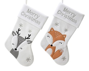Chaussette de Noël Adorable Renard Nordique pour Nouveau-né – Idéale pour la Décoration de Noël à la Maison - Product Image 1
