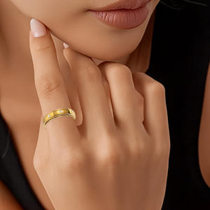 Anello Rotante Scintillante per Coppie in Acciaio Inossidabile, Fede Nuziale Incisa con Zirconia, Gioiello Minimalista per Anniversario - Product Image 6