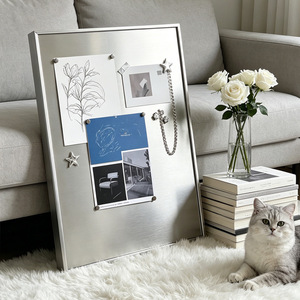 Marco de Fotos Magnético de Acero Inoxidable, Estilo Industrial Moderno y Minimalista, Adhesivo Decorativo <span class=keywords><strong>para</strong></span> Pared con Fotos, <span class=keywords><strong>para</strong></span> Dormitorio o Sala de Estar - Product Image 4