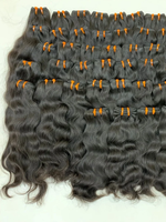 Mèches de cheveux naturels indiens bruts à ondulation naturelle, provenant d'un seul donneur, avec cuticules alignées, cheveux humains bouclés naturels, mèches de cheveux indiens bruts