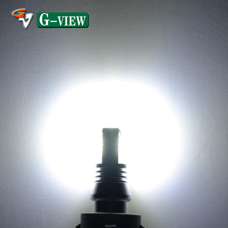 สีขาวอบอุ่น